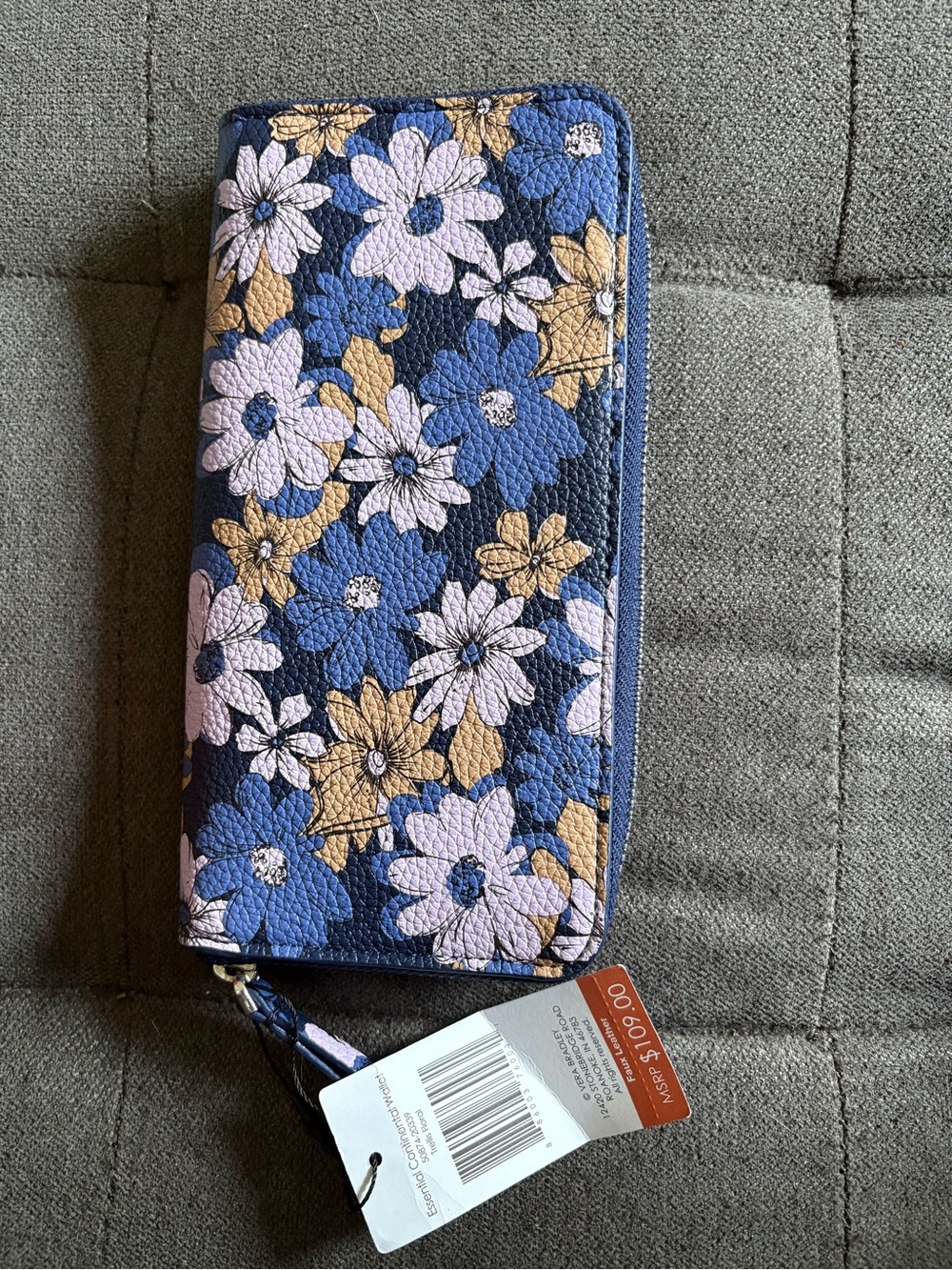 Vera Bradley Essential Continental Wallet